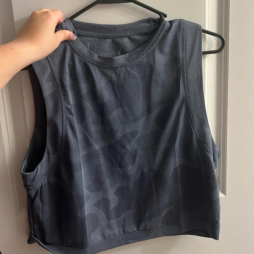 Athletic camo women’s tank top